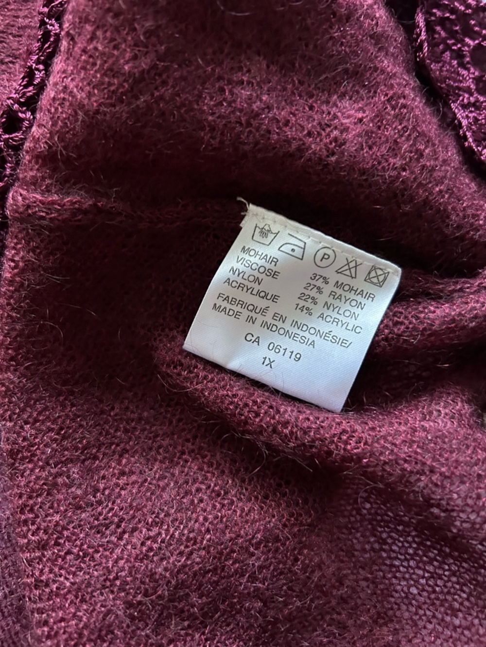 Anthony Saks Burgundy Lightweight Knit Tunic w. Crocheted Accents - Picture 10 of 13